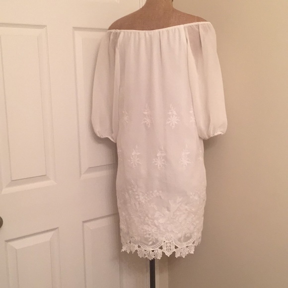 White Summer Dress 3/4 Sleeves Small - Picture 7 of 8